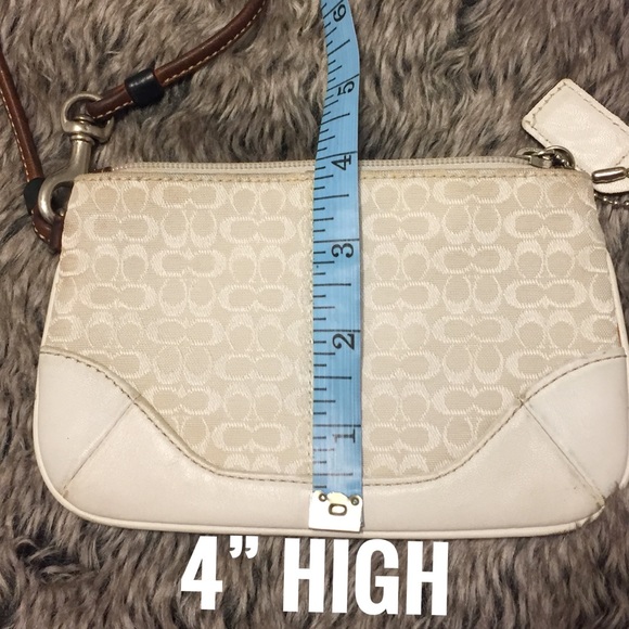 Coach Wristlet - Picture 7 of 7